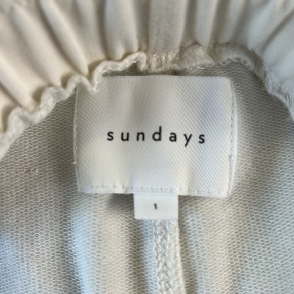 😻NWOT😻SUNDAYS White Shorts with Front Pockets Size 1 - Picture 3 of 4